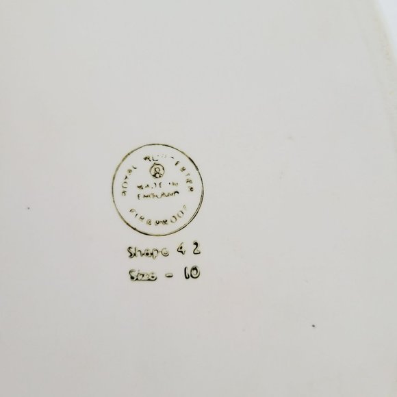 Royal Worcester Strawberry Fair Gold Trim Oval Baking Dish Size 10 Butterflies - Picture 7 of 13